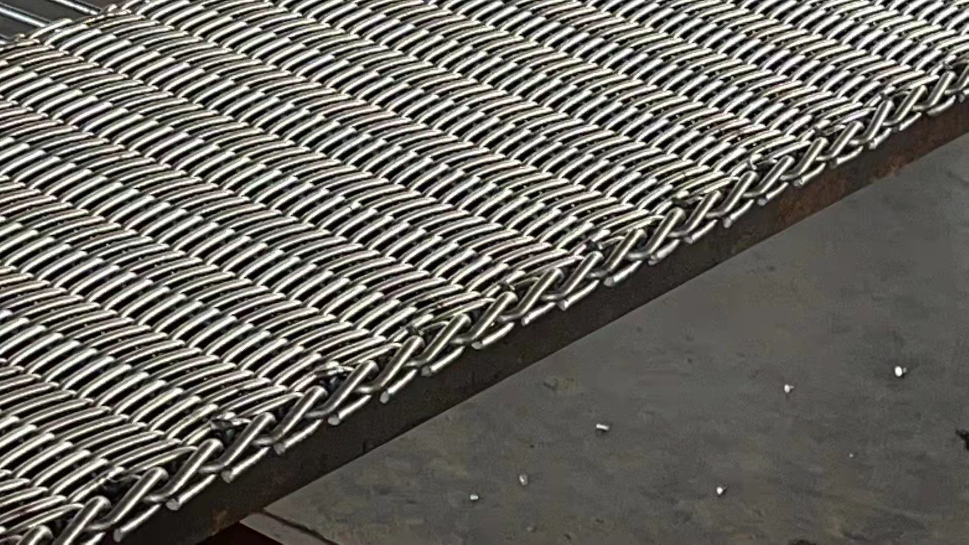 耐高溫網帶有哪些特點?